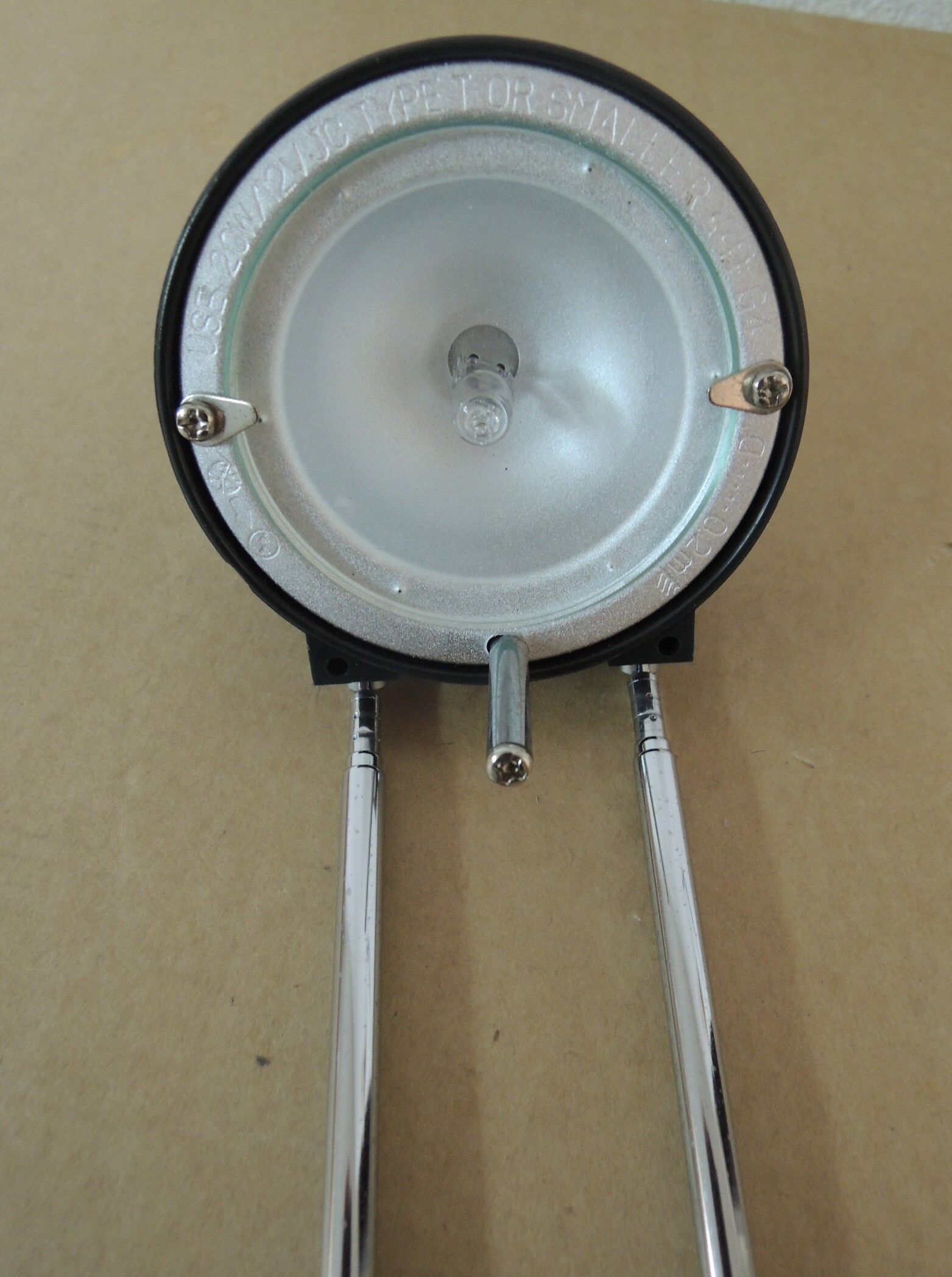 Telescopic desktop lmape