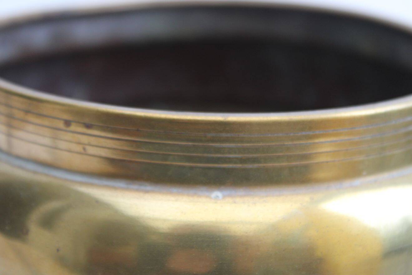 Cache-pot en laiton doré