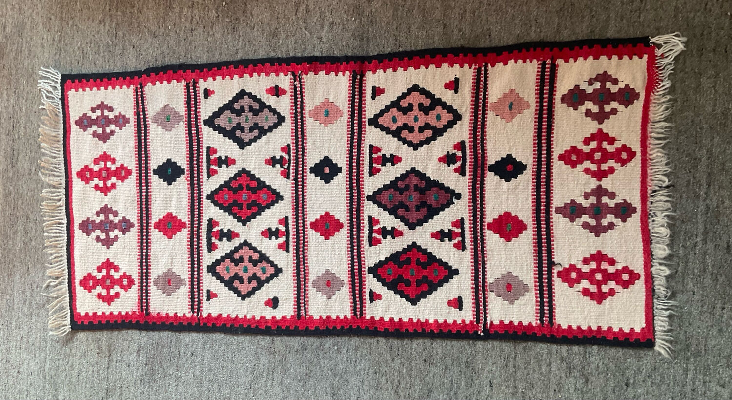 Vintage woven wool Kilim rug