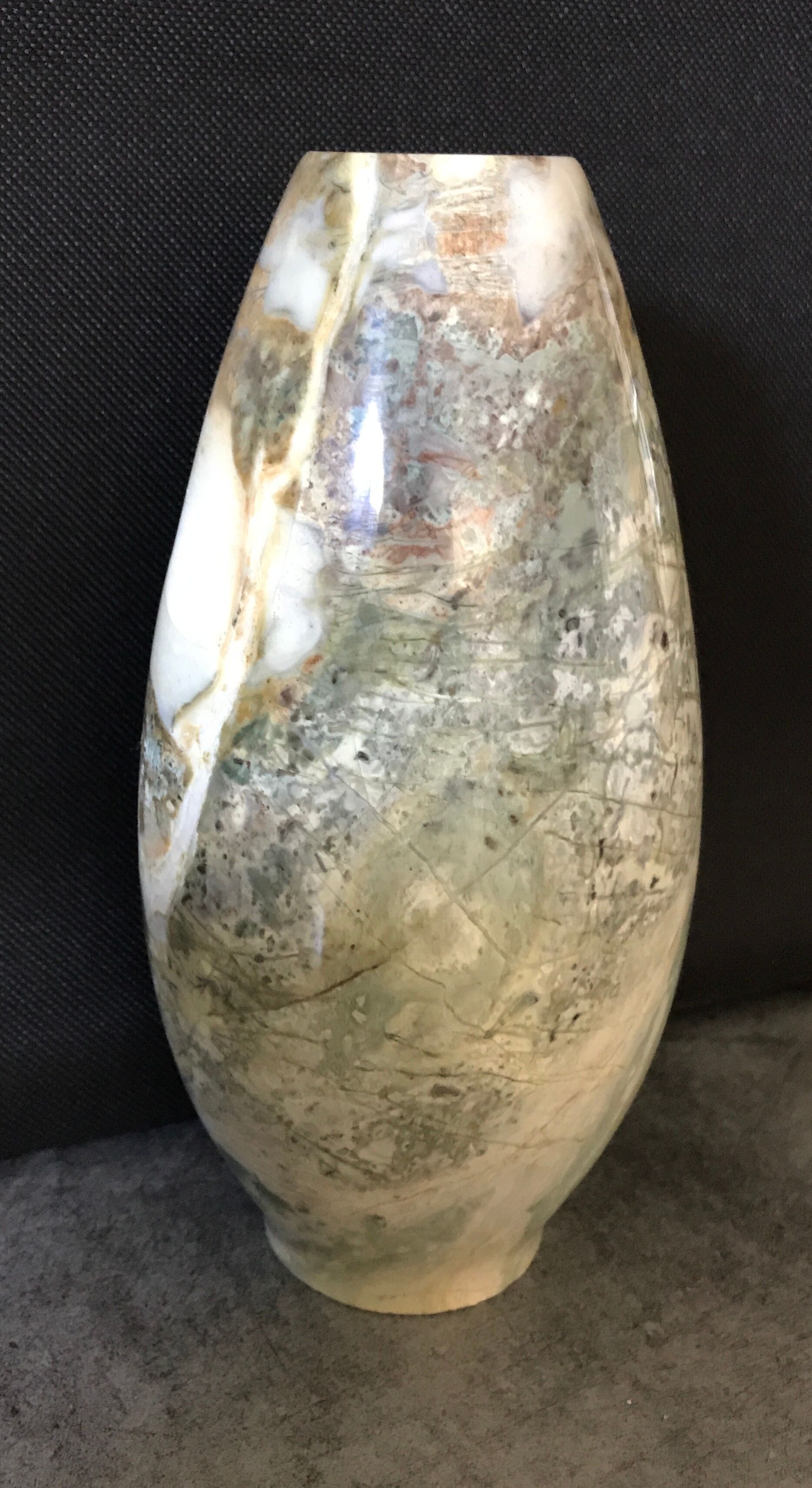 Vase soliflore in natural pierre onyx light green