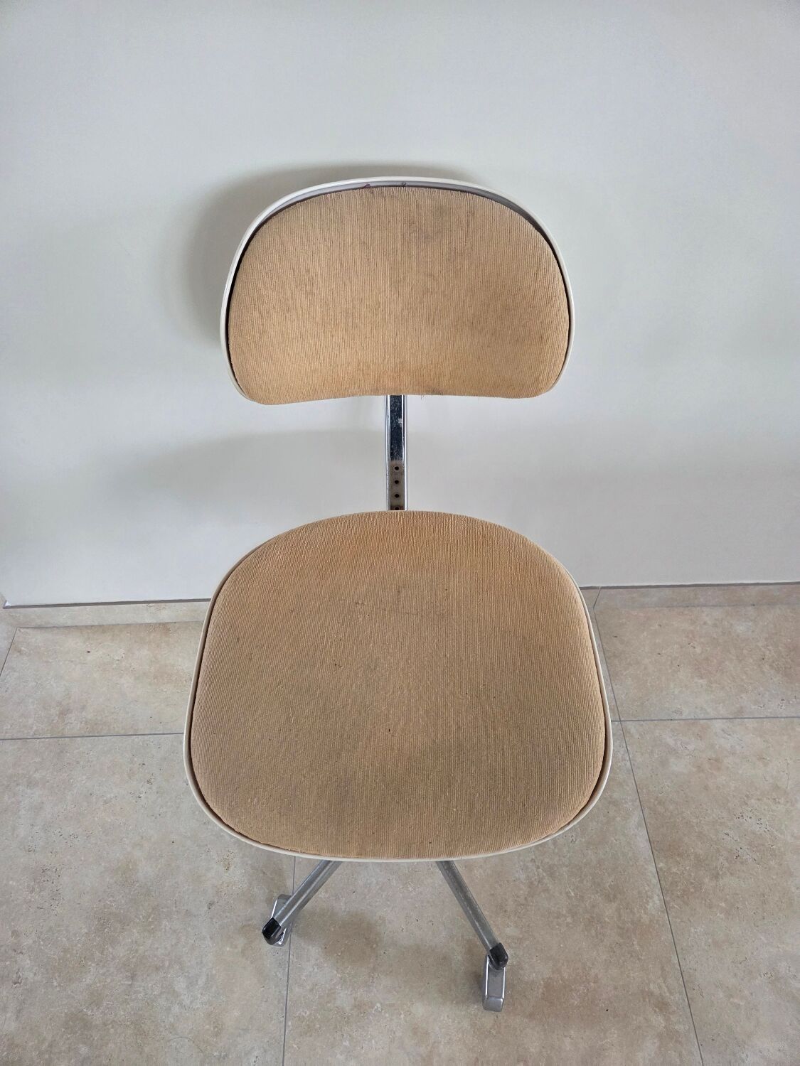 Stollgiroflex office chair in the space age design style.