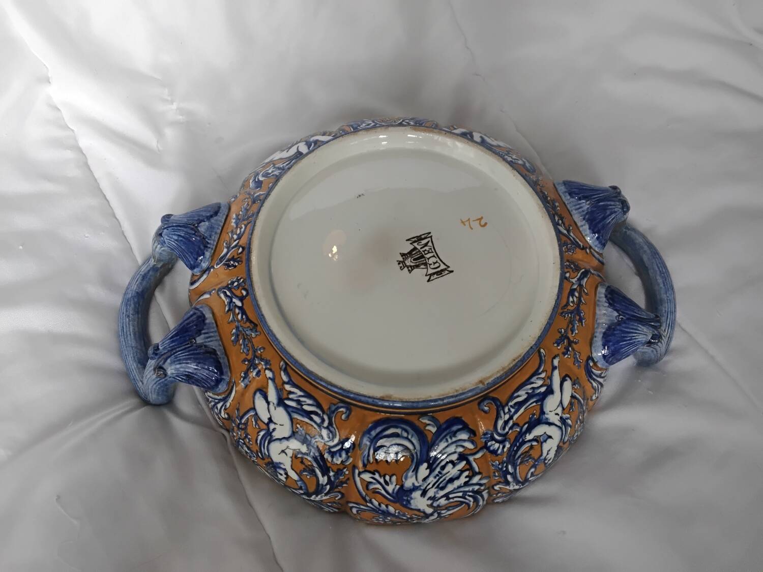 Gien earthenware bowl with handles, Francois I decor, 1860