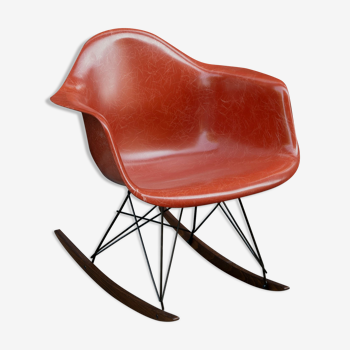 Rocking chair Terracotta de Charles & Ray Eames - Herman Miller