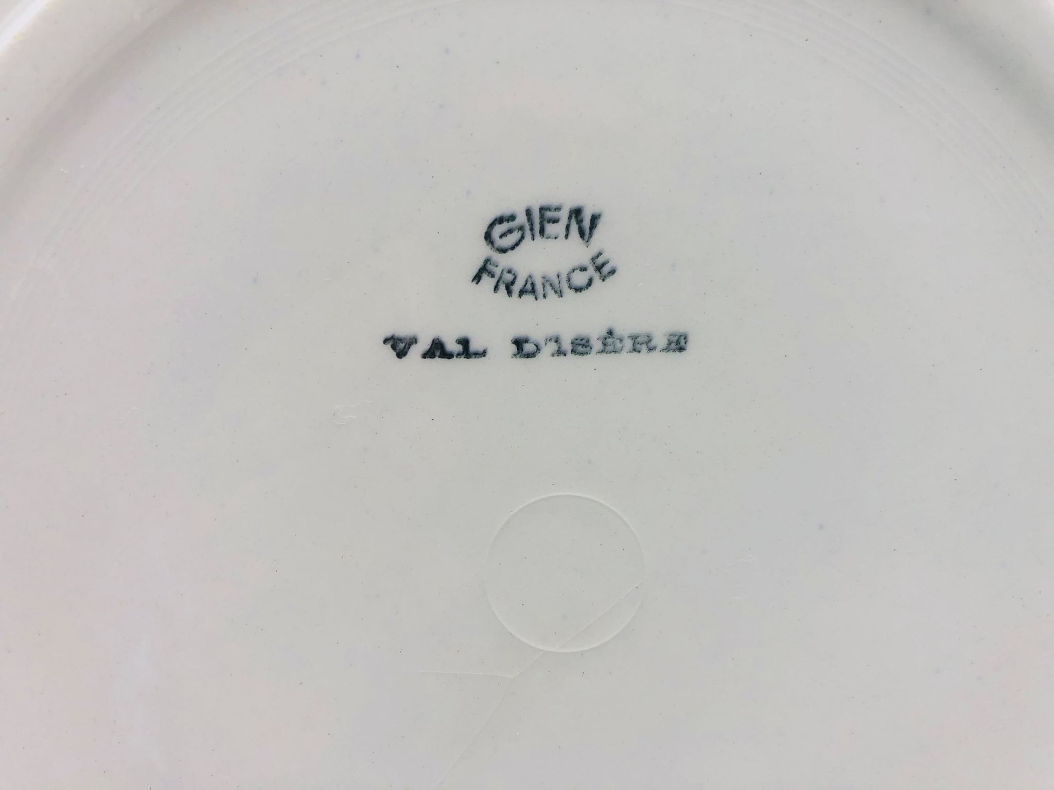 2 dishes "gien", model val d'isère