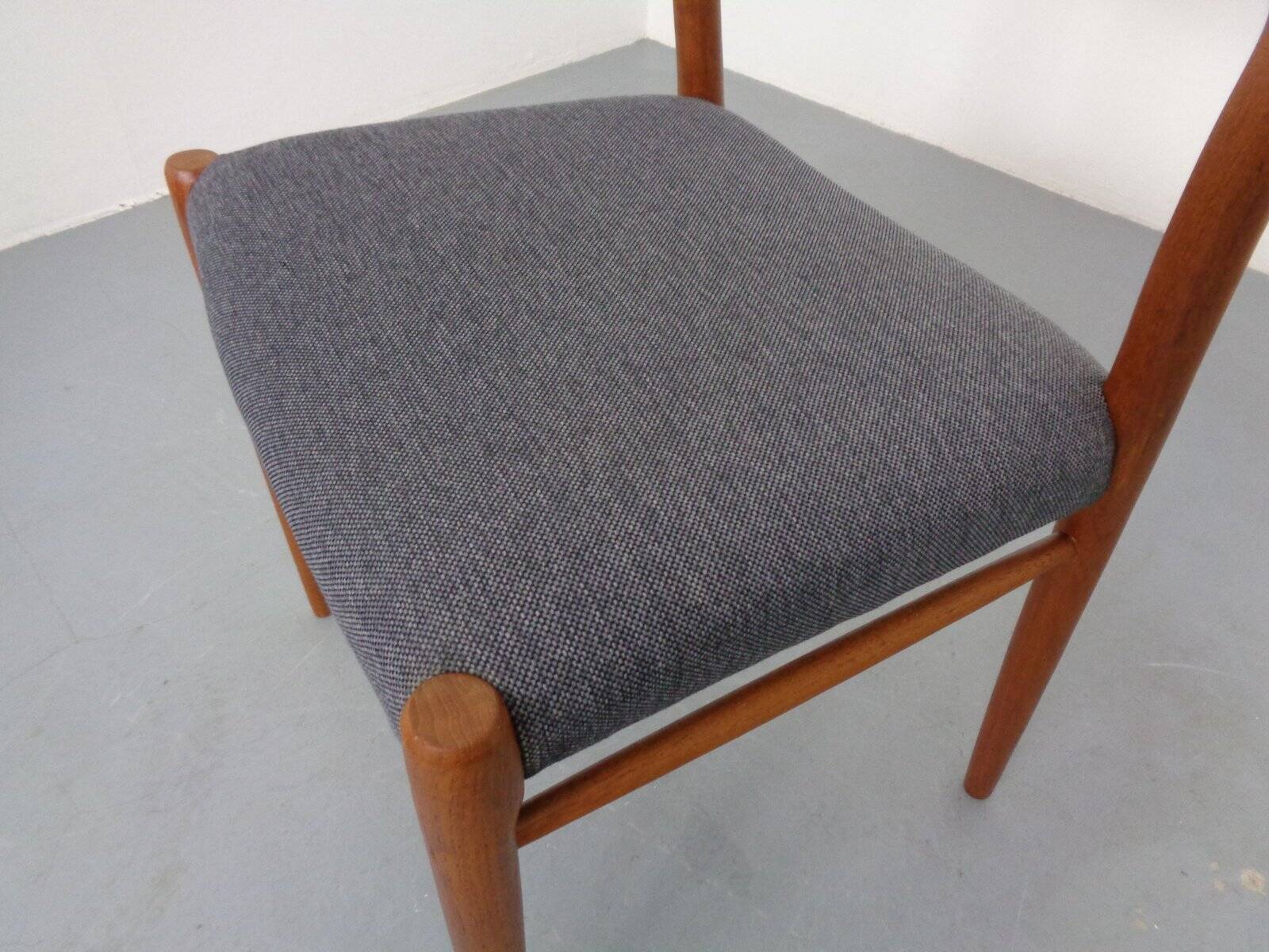 Danish Model 75 Chair in Oak by Niels Otto Møller for J.L. Møllers, 1960s