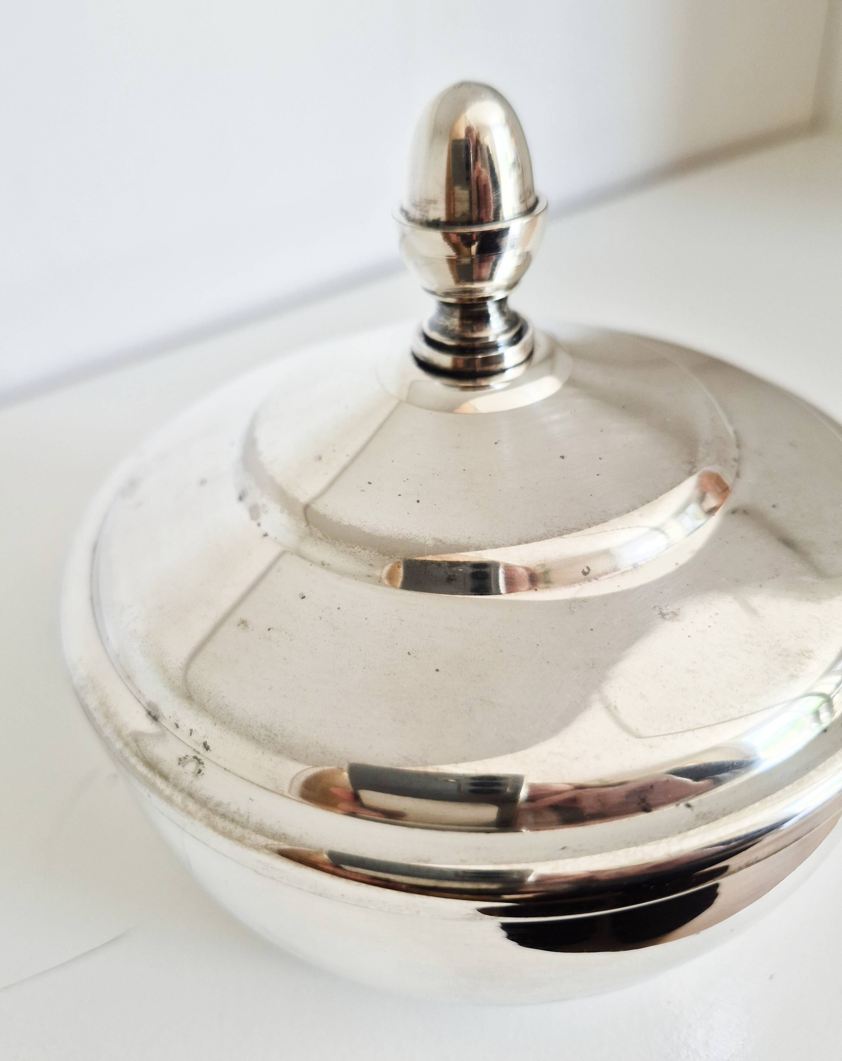 Sugar bowl, lidded pot, silver-plated metal