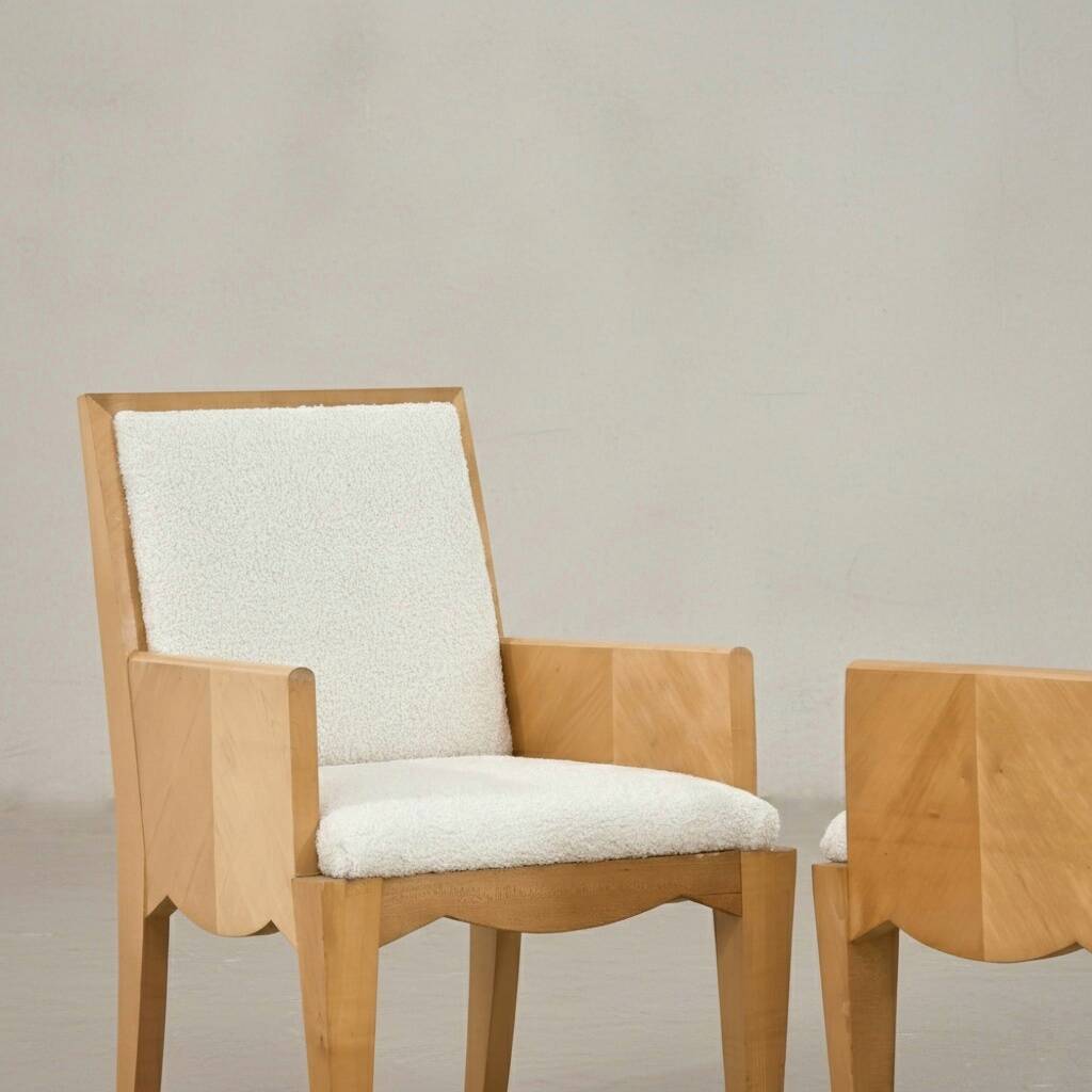 Paire de chaises / fauteuils en bois – Travail moderniste