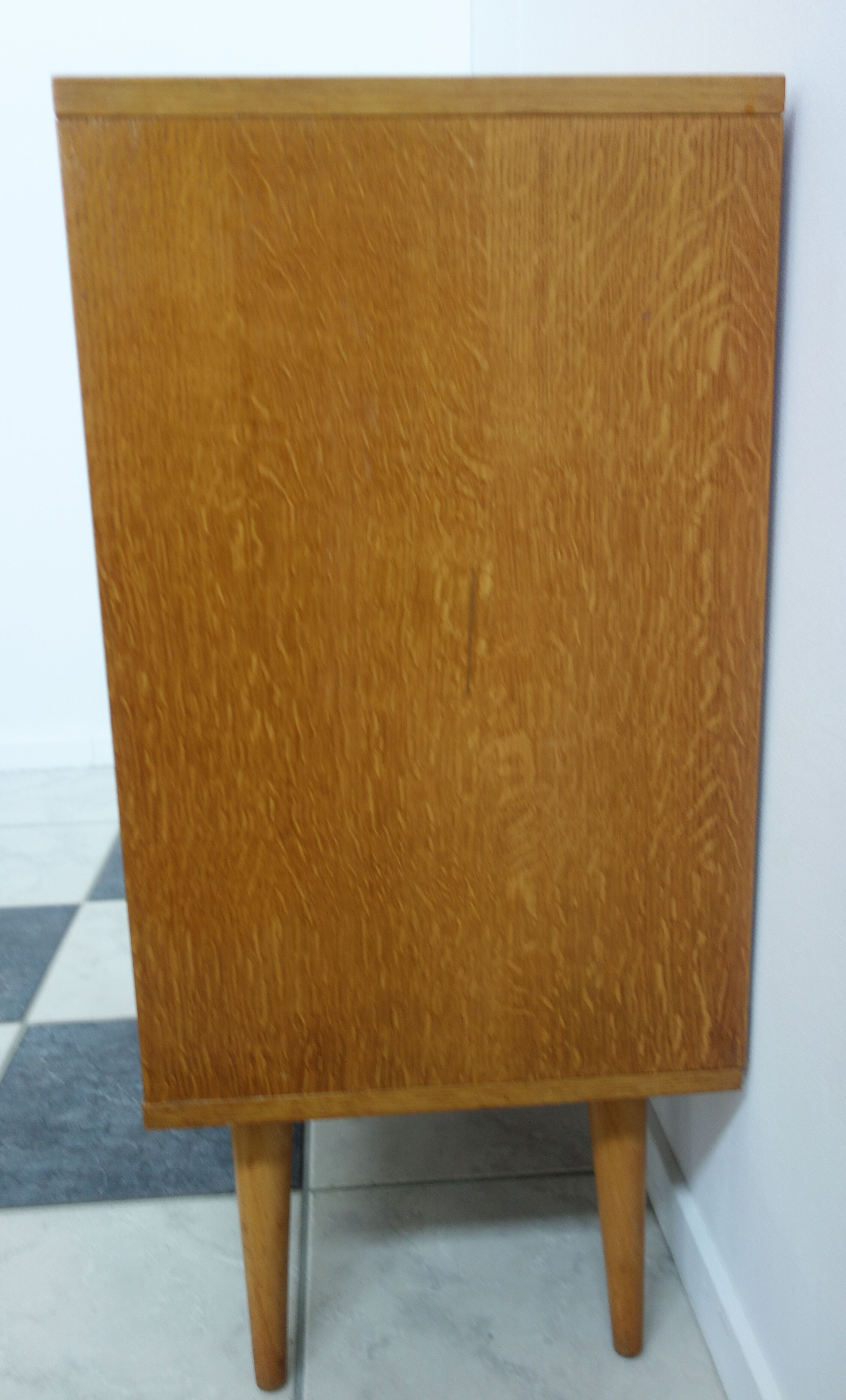 Commode à deux portes années 1960