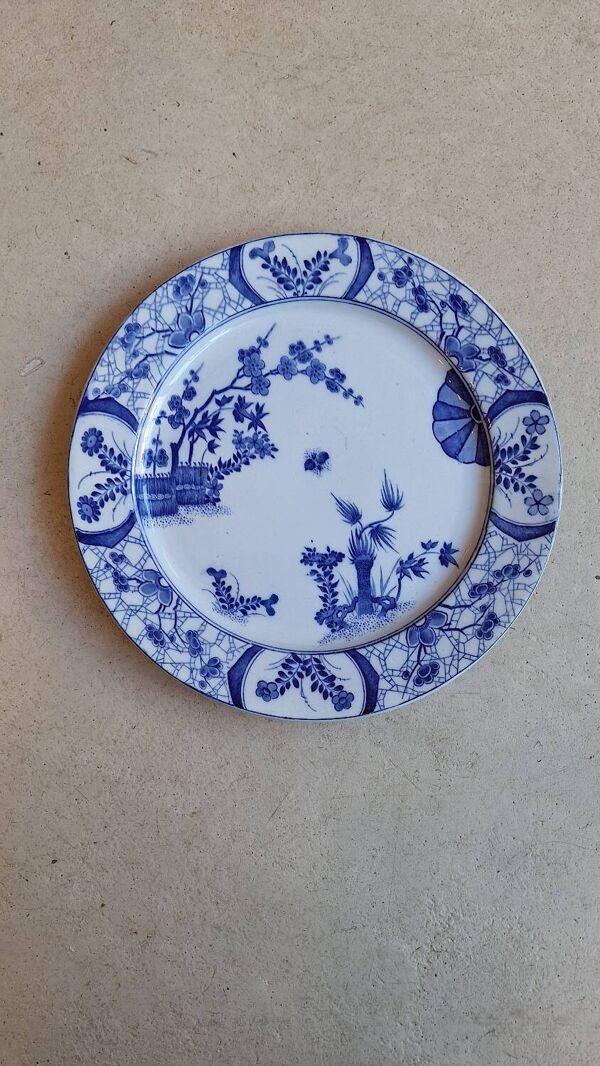 Plat à gâteau modèle Japon par Creil et Montereau XIXème