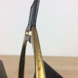 Porte lettres Longchamp en cuir noir et métal doré, années 50