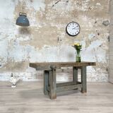Carpenter's workbench in solid beech wood.