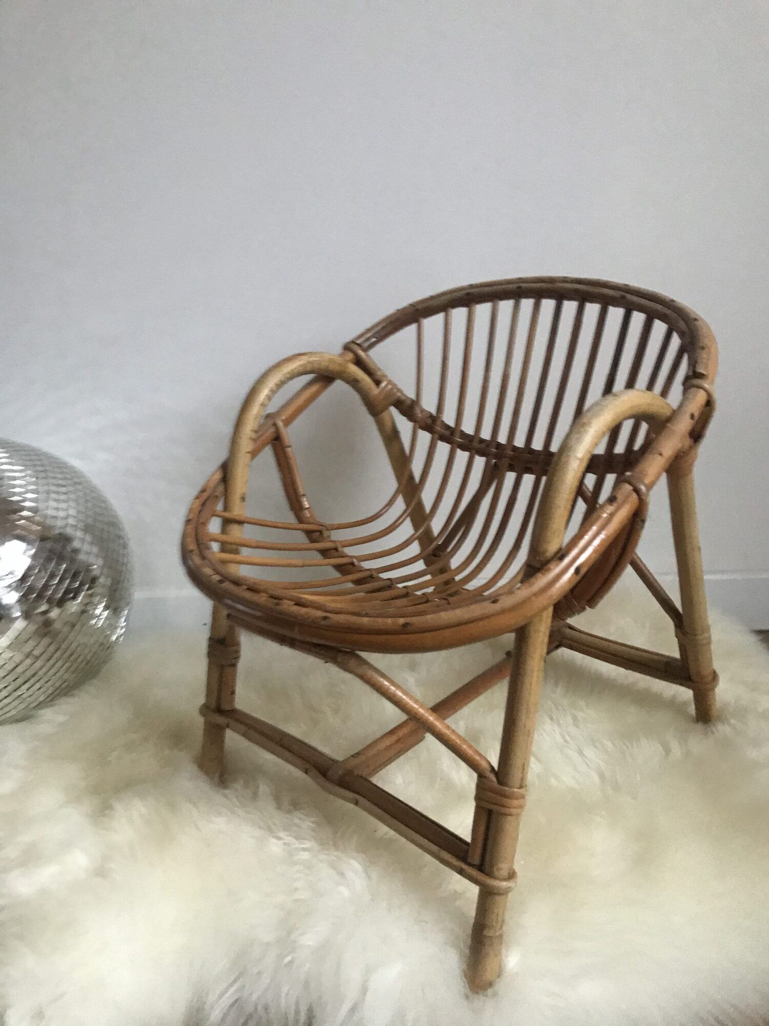 Armchair basket in vintage rattan for children