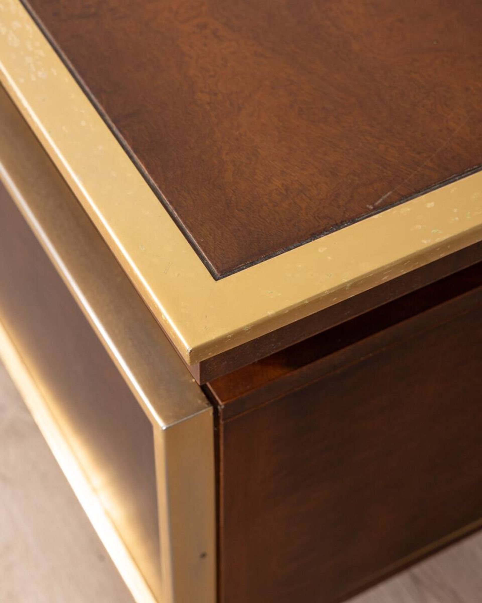 Pair of vintage 50s bedside tables in brass and wood italian design