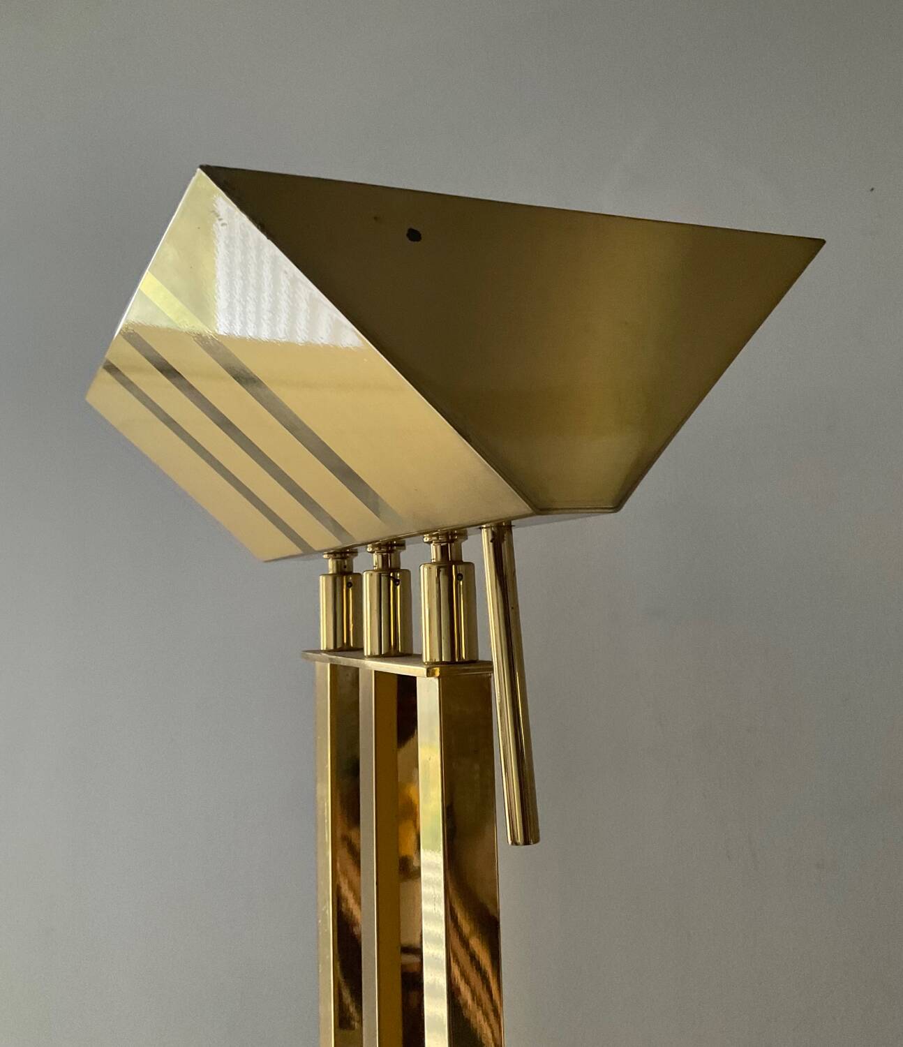 Maison Deknudt brass floor lamp from the 70s