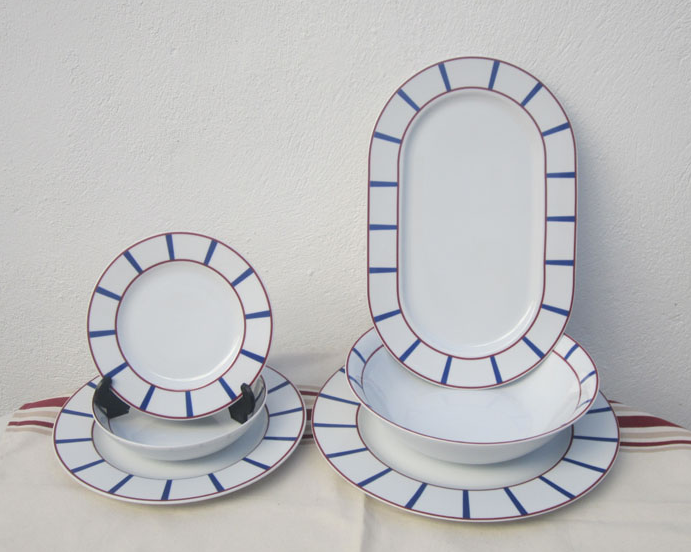 Basque crockery service