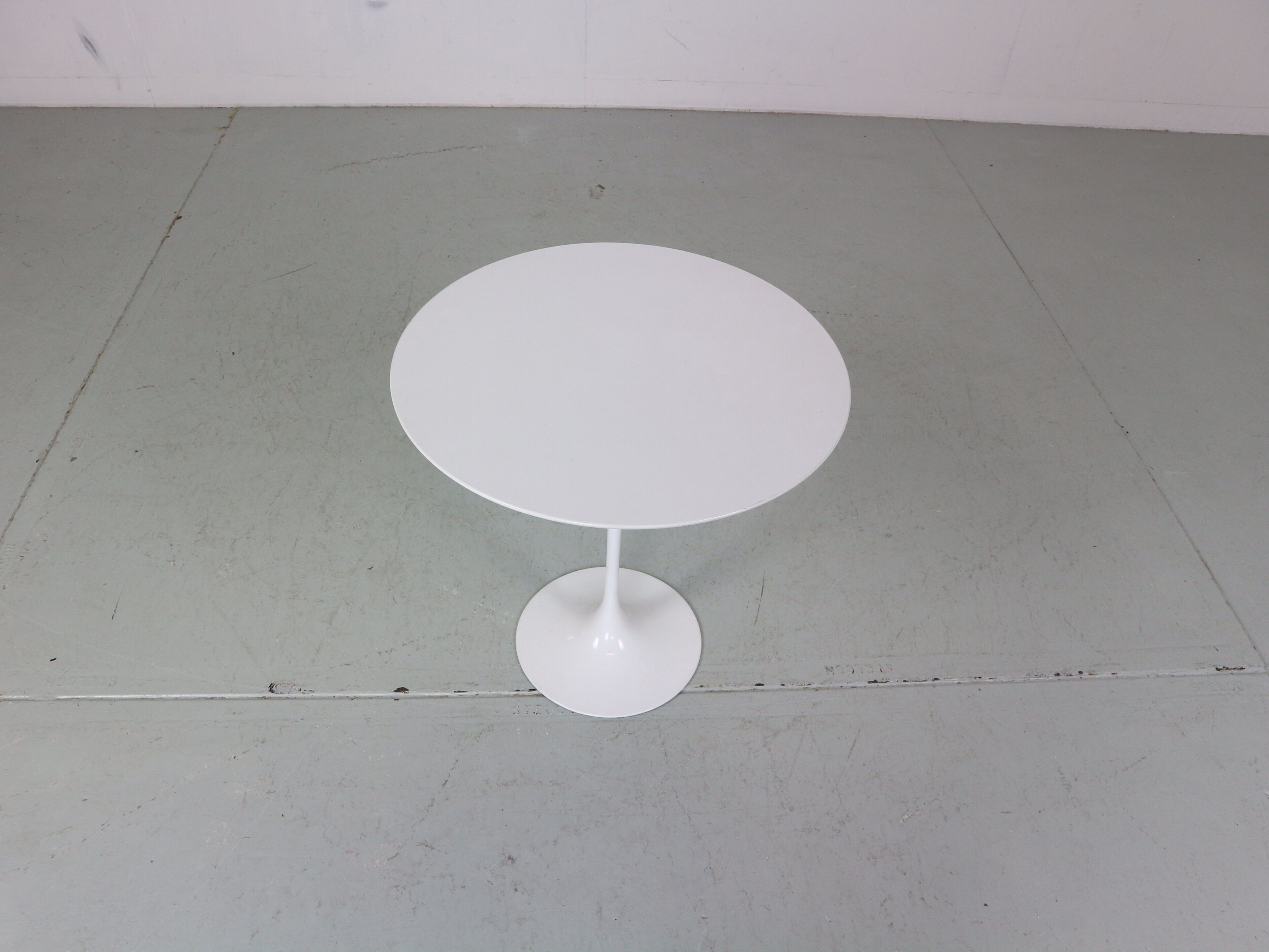 Eero Saarinen White Vintage Tulip Side Table for Knoll, 1960