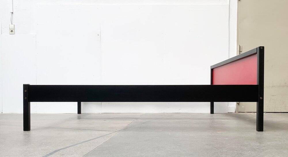 Double bed postmodern German vintage profile system by Elmar Flötotto for Flötotto.