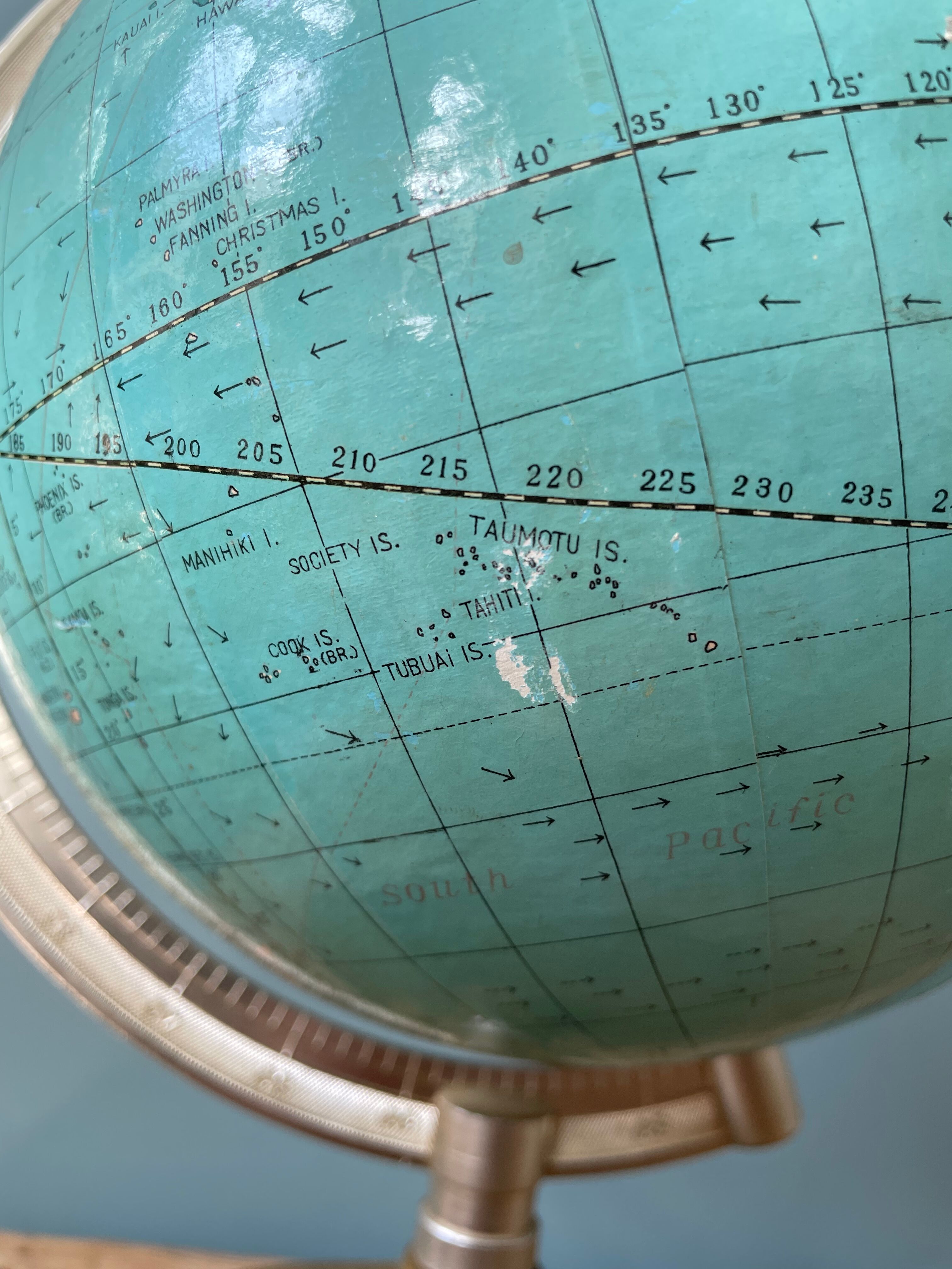 Globe terrestre vintage KED