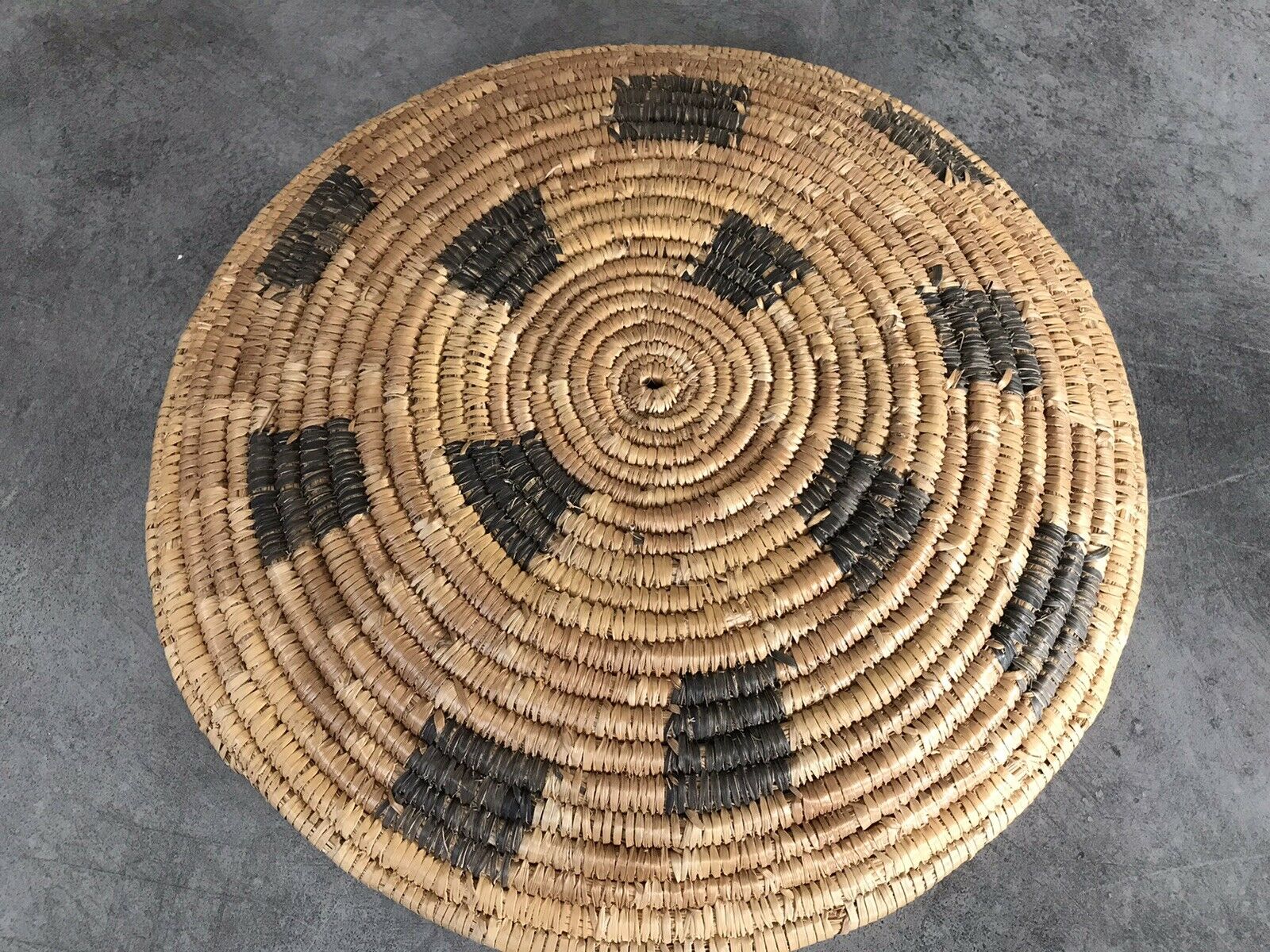 Basket straw bowl origin African hand weave 34 cm