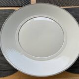 Bernardaud Limoges table service platinum model, 45 pieces