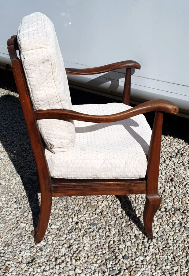 Armchair back with braces