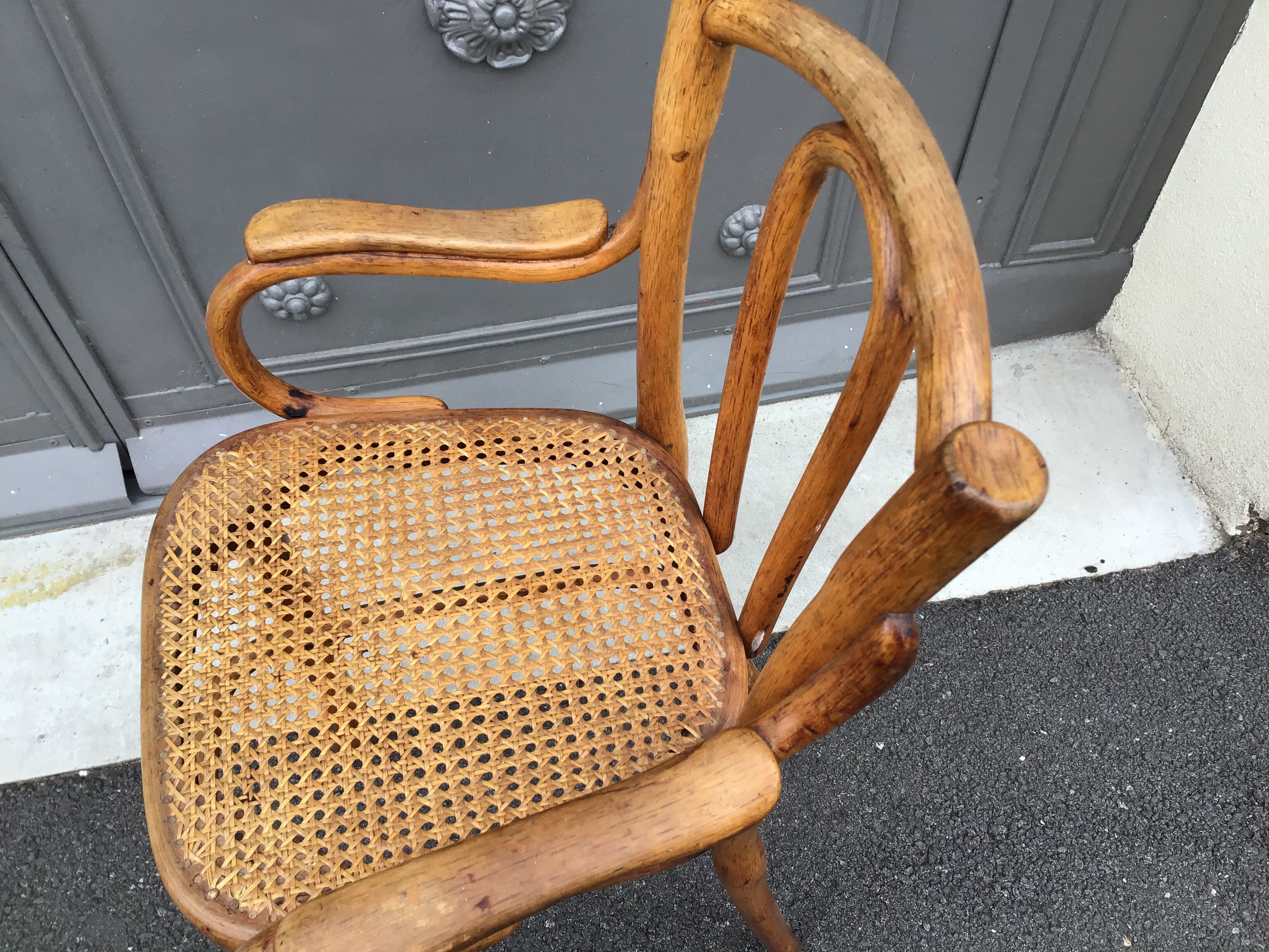 Viennese high baby chair curved tuna and