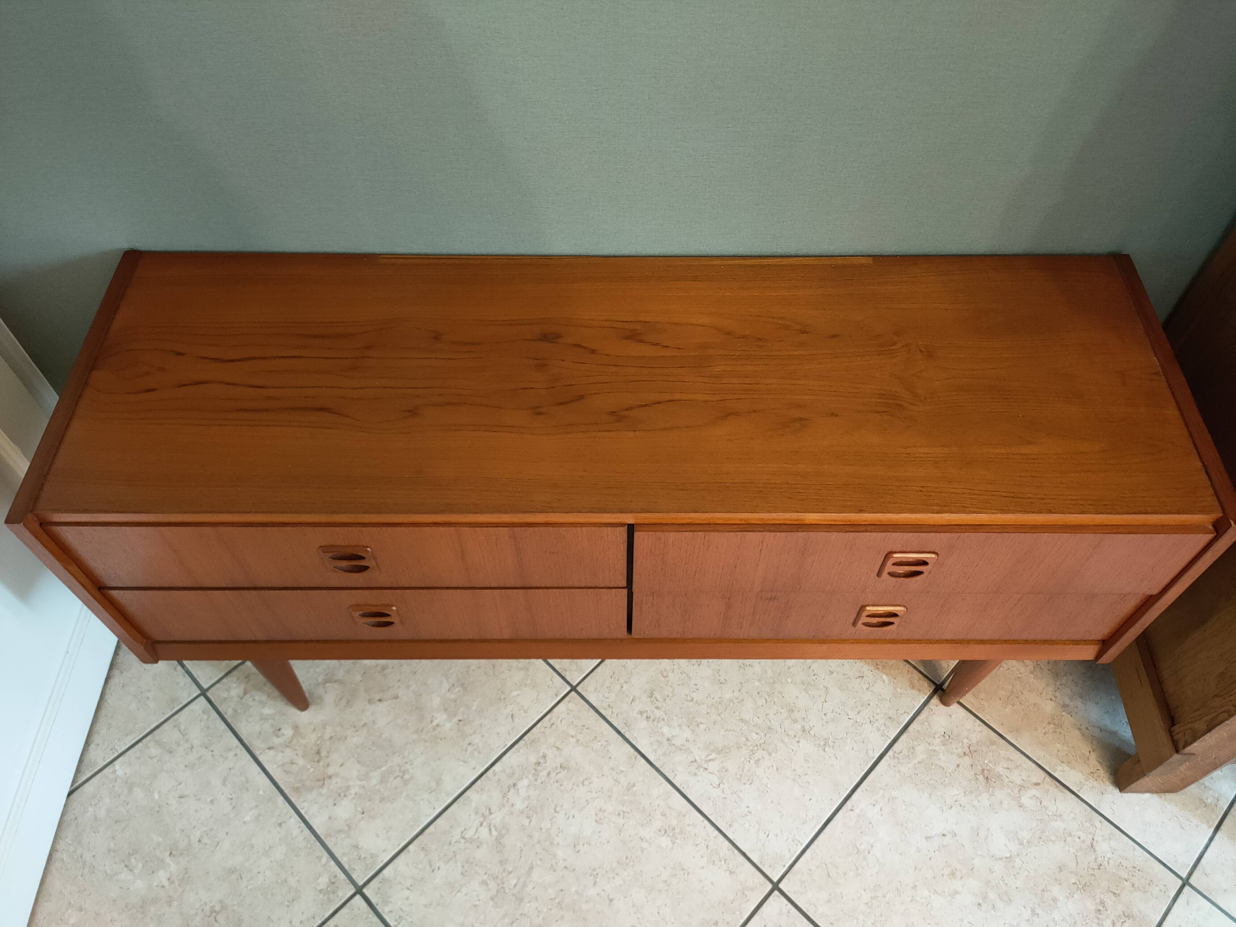 Small teak sideboard from the 1960s.