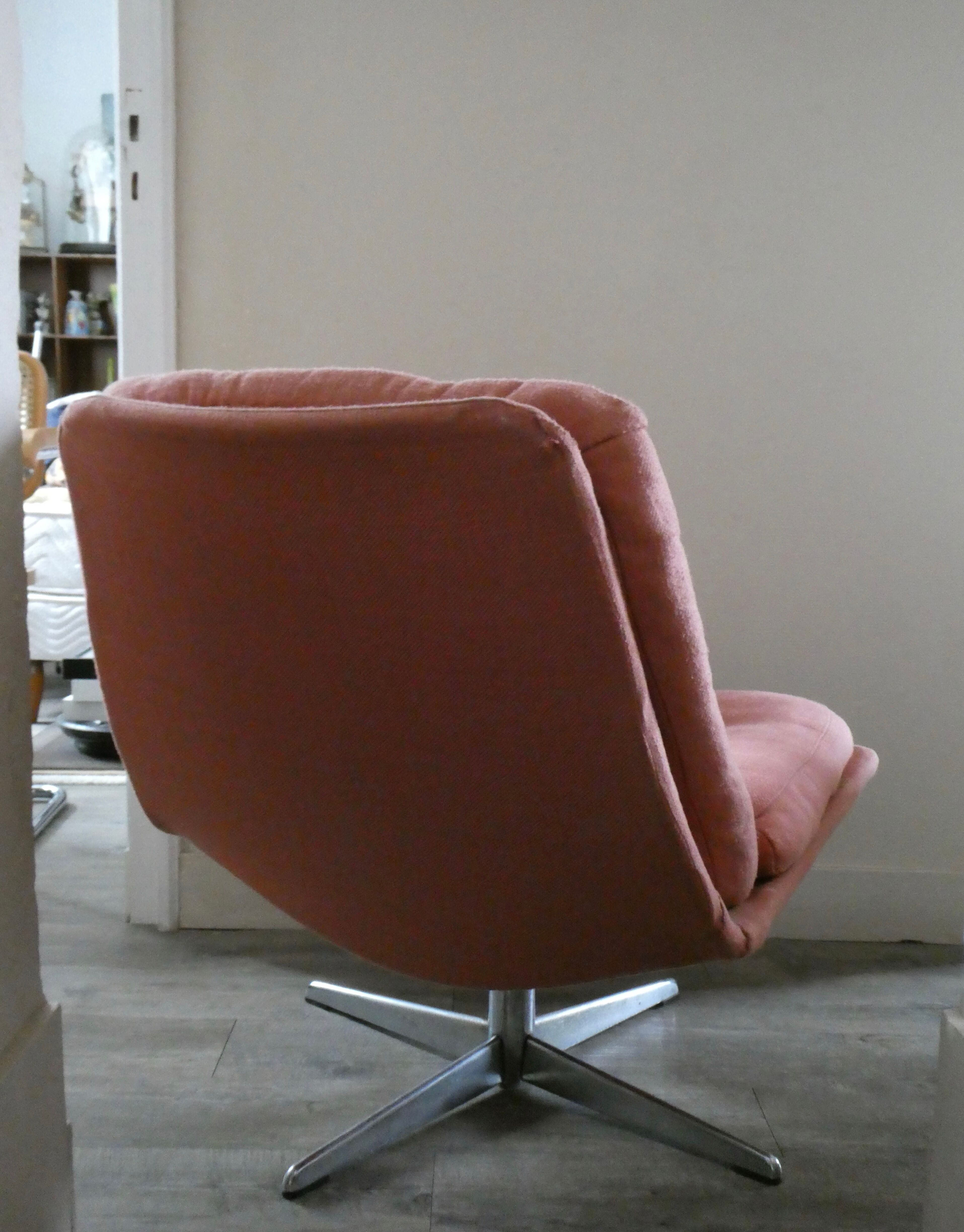 Swivel armchair 60