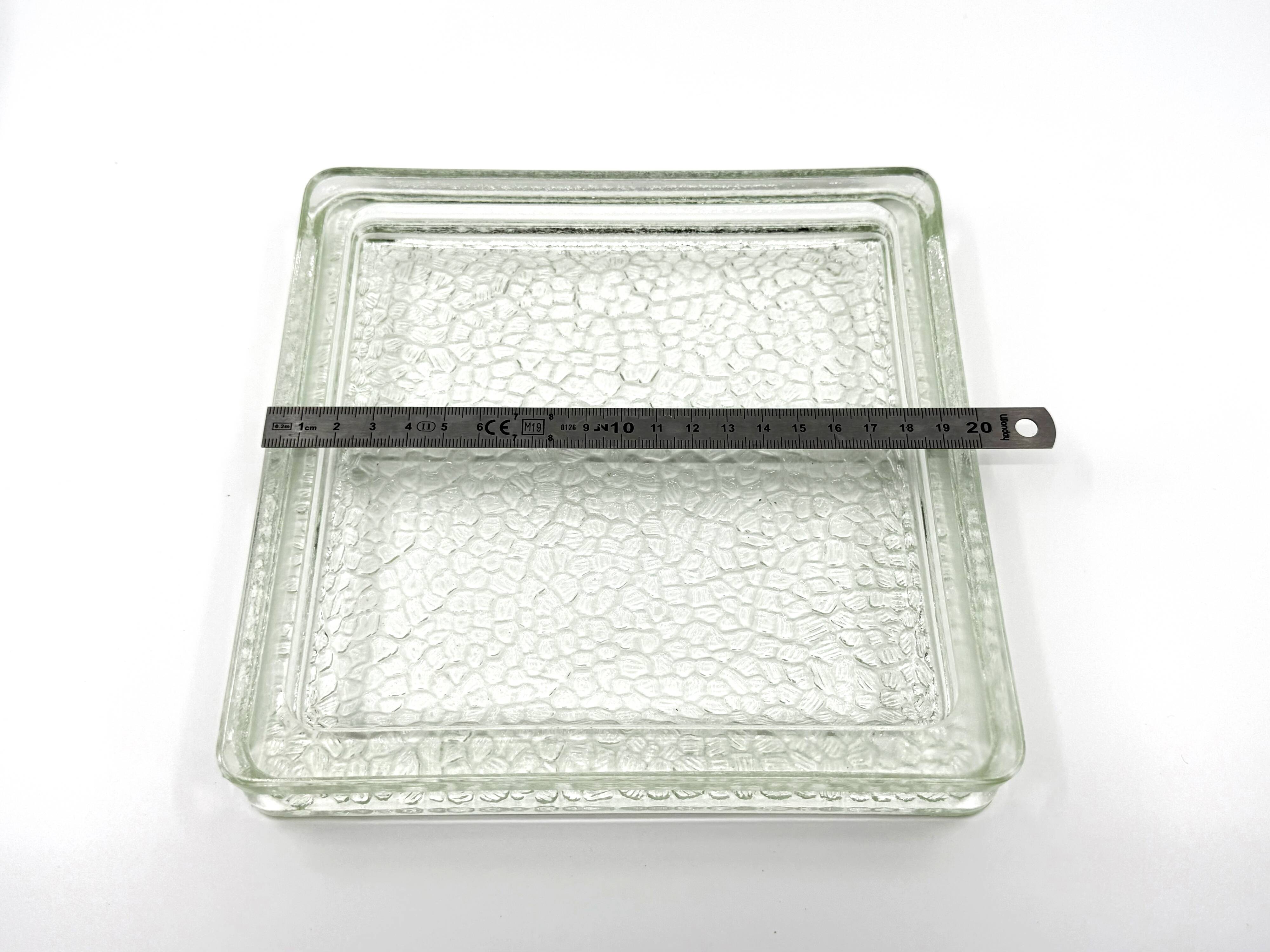 Nevada molded glass pocket emptier • Saint-Gobain • 1950