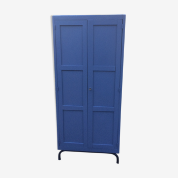 Blue wardrobe