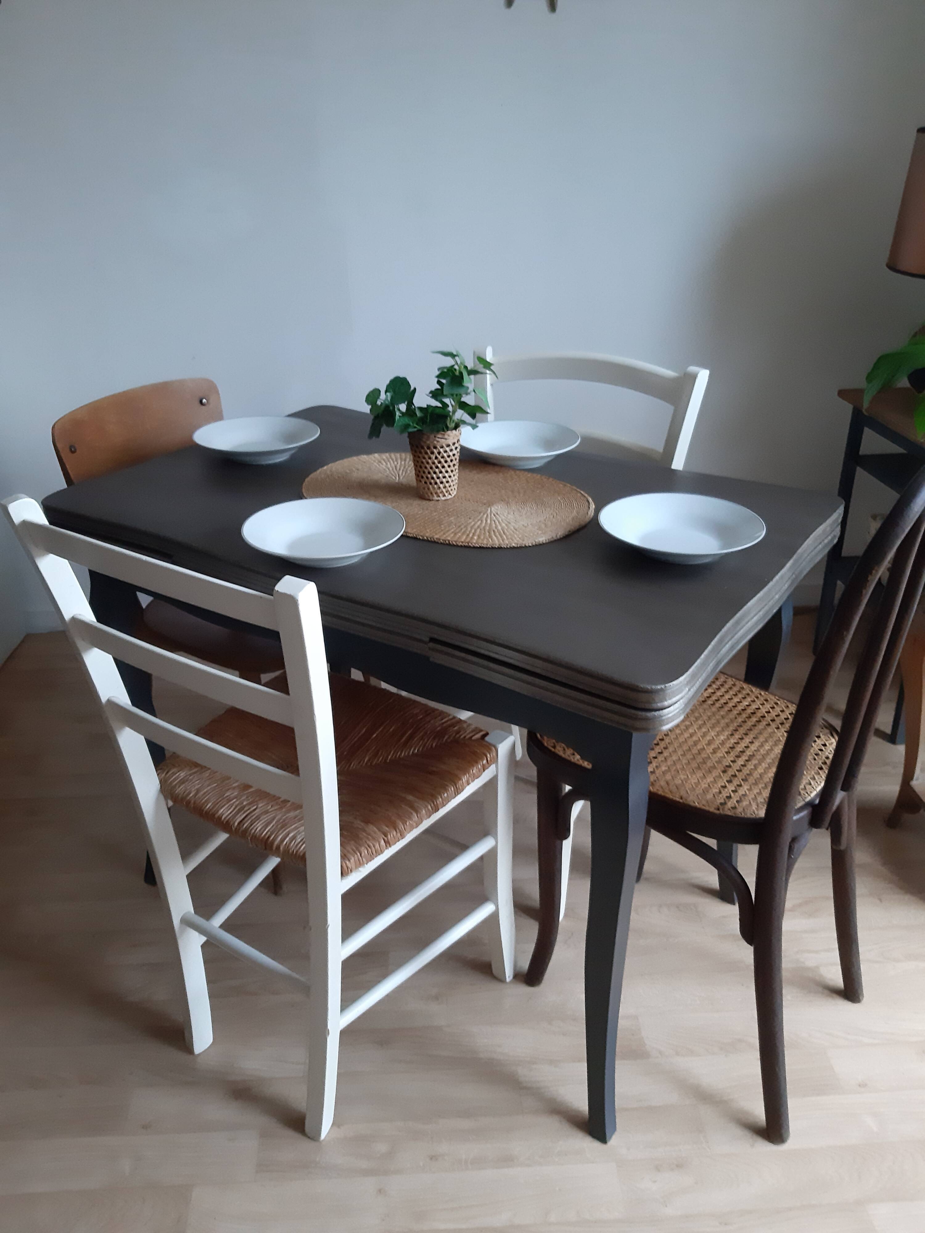 Table ancienne