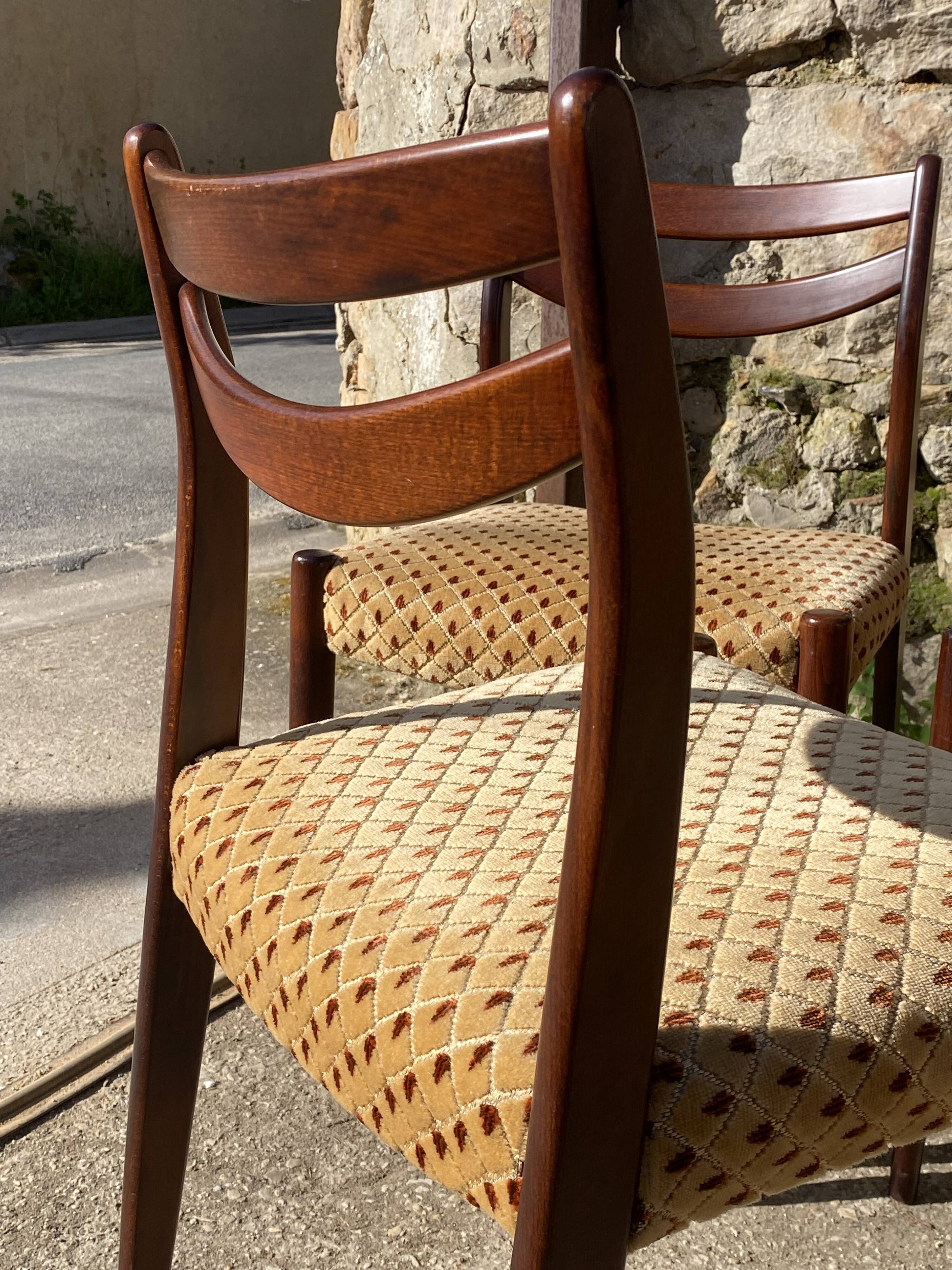 Lot of 6 vintage Scandinavian chairs from the 1950s in rosewood.