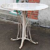 Old garden round table
