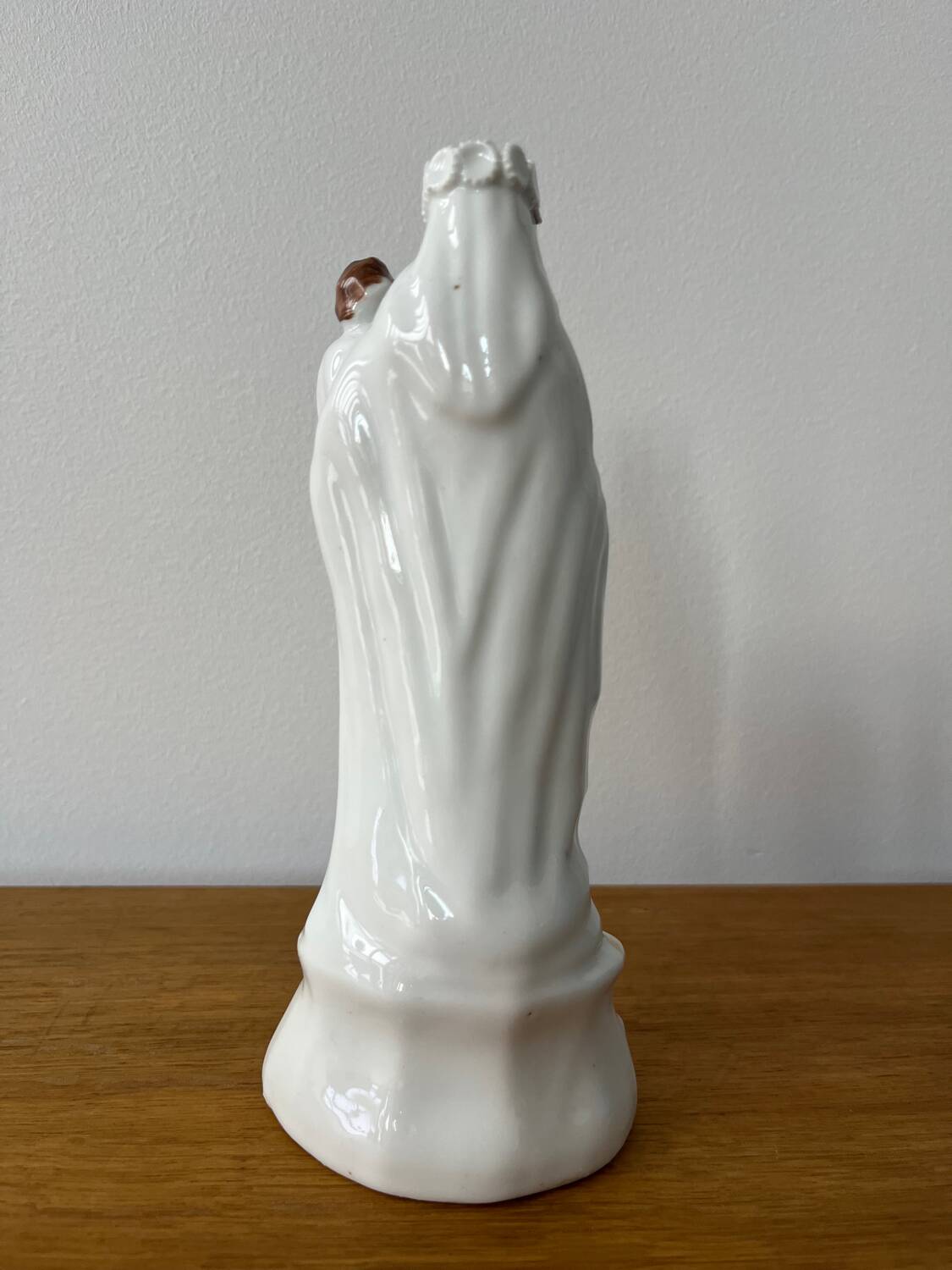 Virgin with Child in porcelain, 19th century