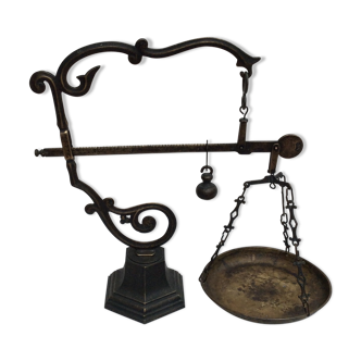 Brass countertop libra with vintage Italian bronze around 1940