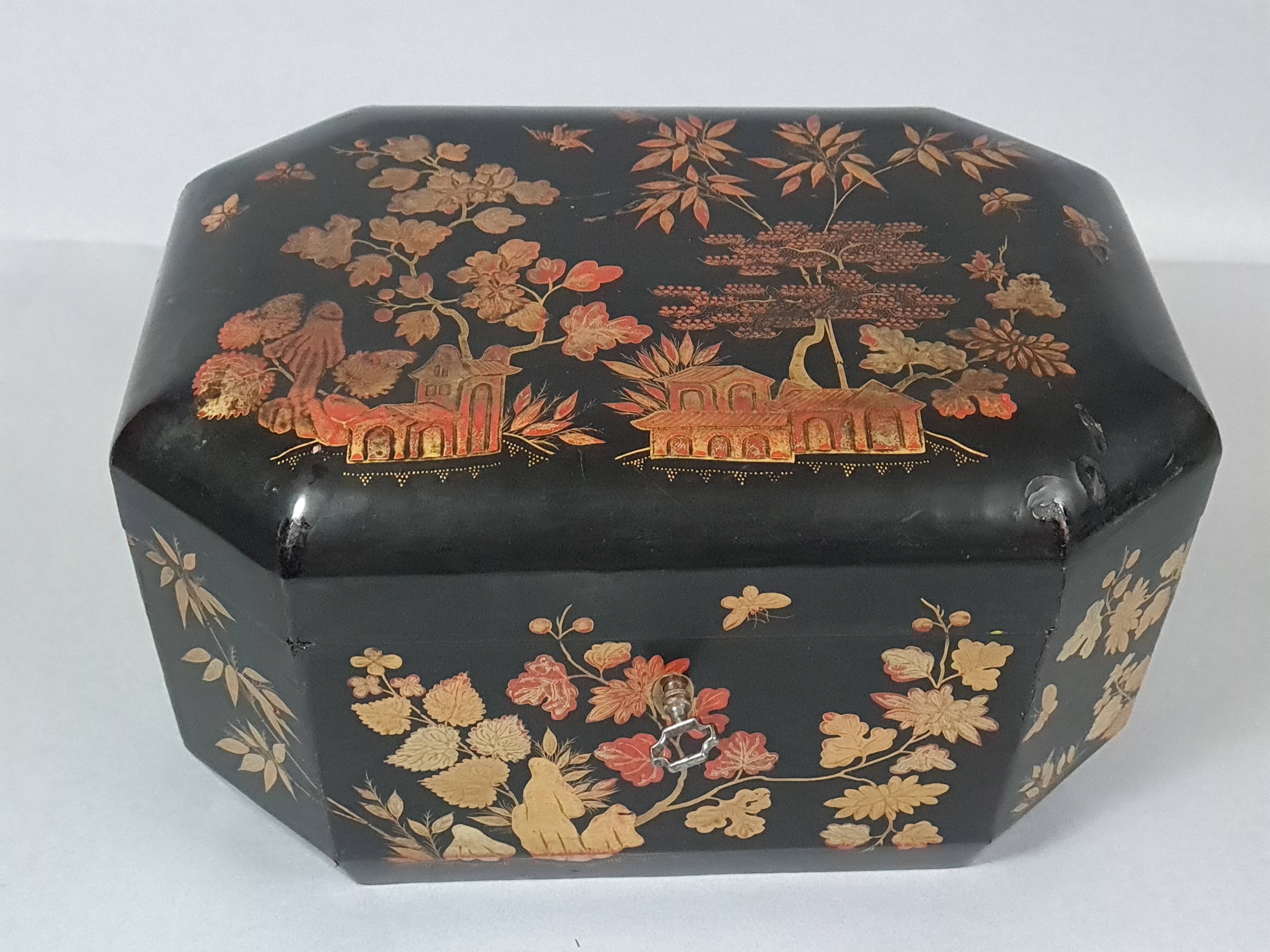Ancient Japanese large lacquered wooden tea box with 2 tin compartments C99