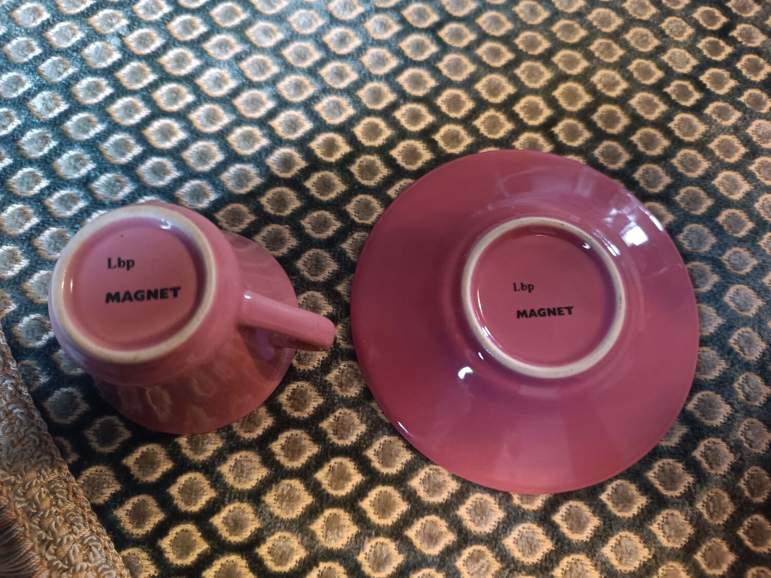 6 magnetic cup and saucer LBP dusty rose