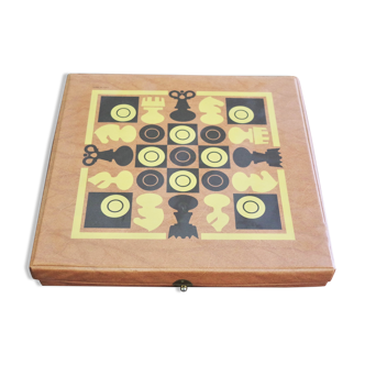 Made in Italy chessboard of the 1970s