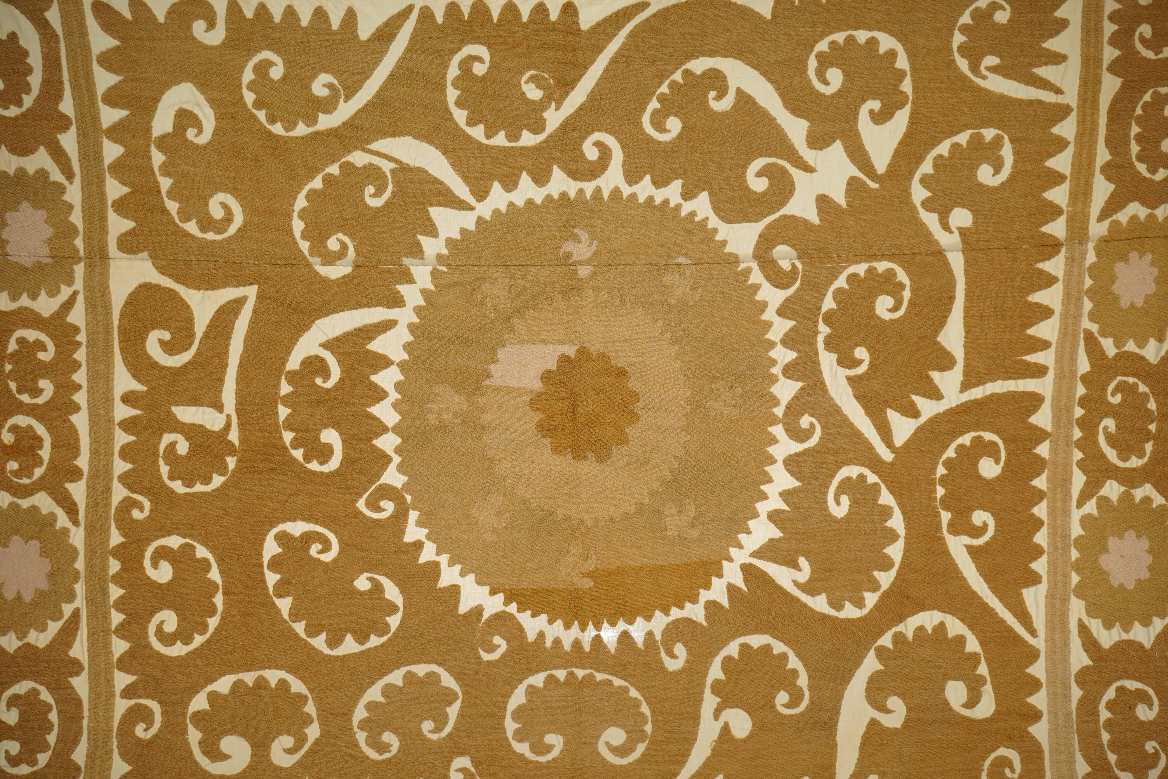 Vintage Turkish hand-knotted rug 127x142 cm