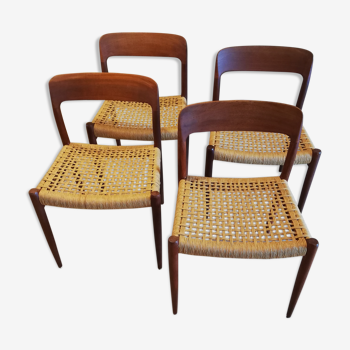 Set of 4 chairs Scandinavian model 75 of Niels Otto Møller