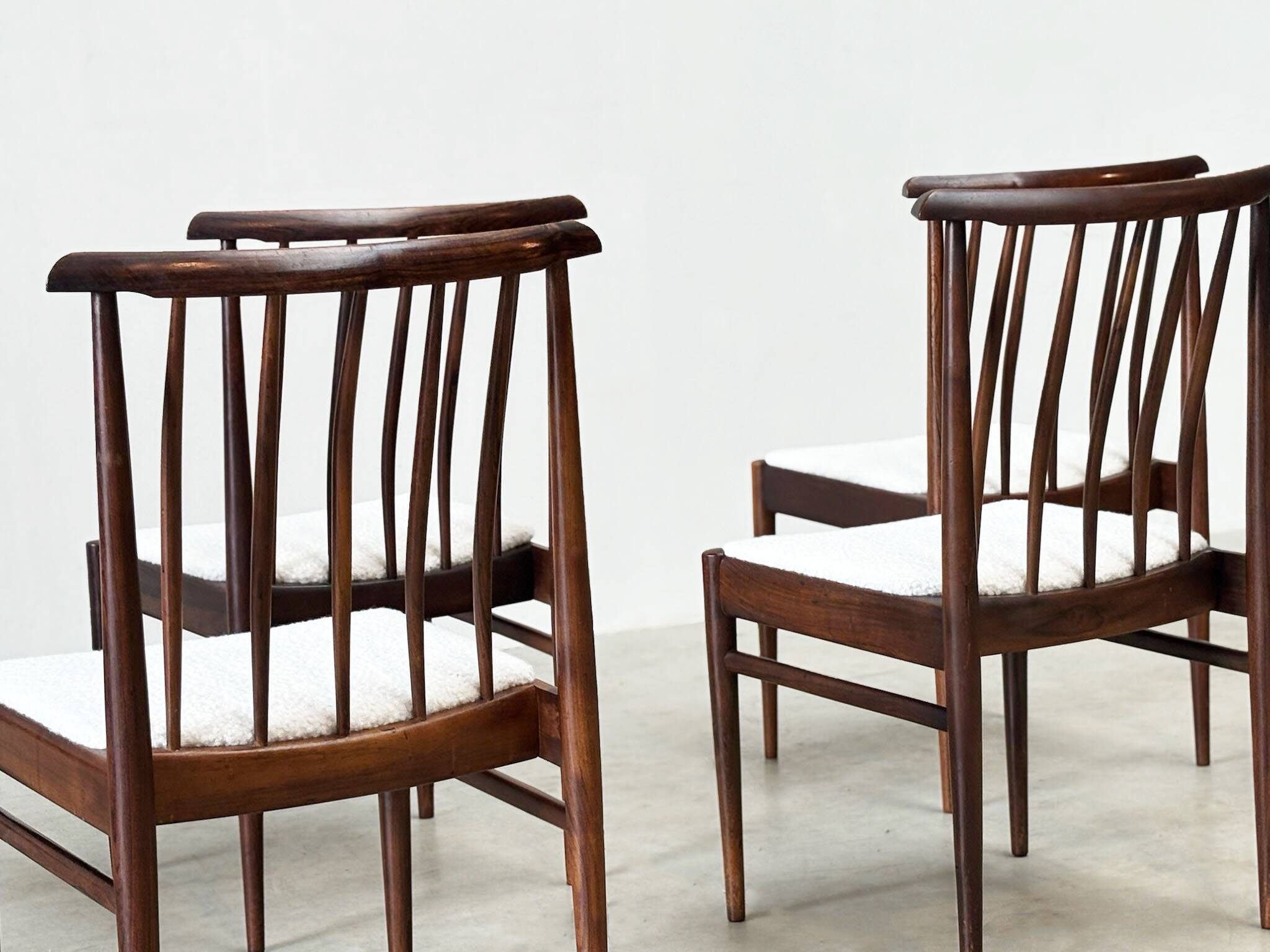 Ensemble de six chaises de salle à manger en palissandre AWA