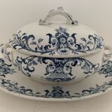 Sleeping saucière with lid, Creil and Montereau, Rouen model
