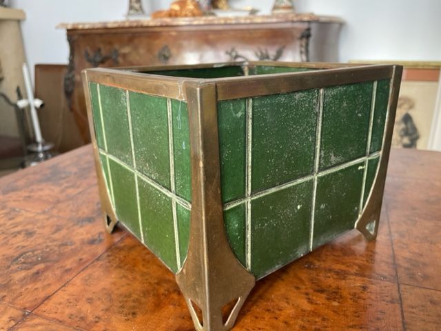 Pot cover in sheet metal and brass Art Nouveau Vienna Secession.
