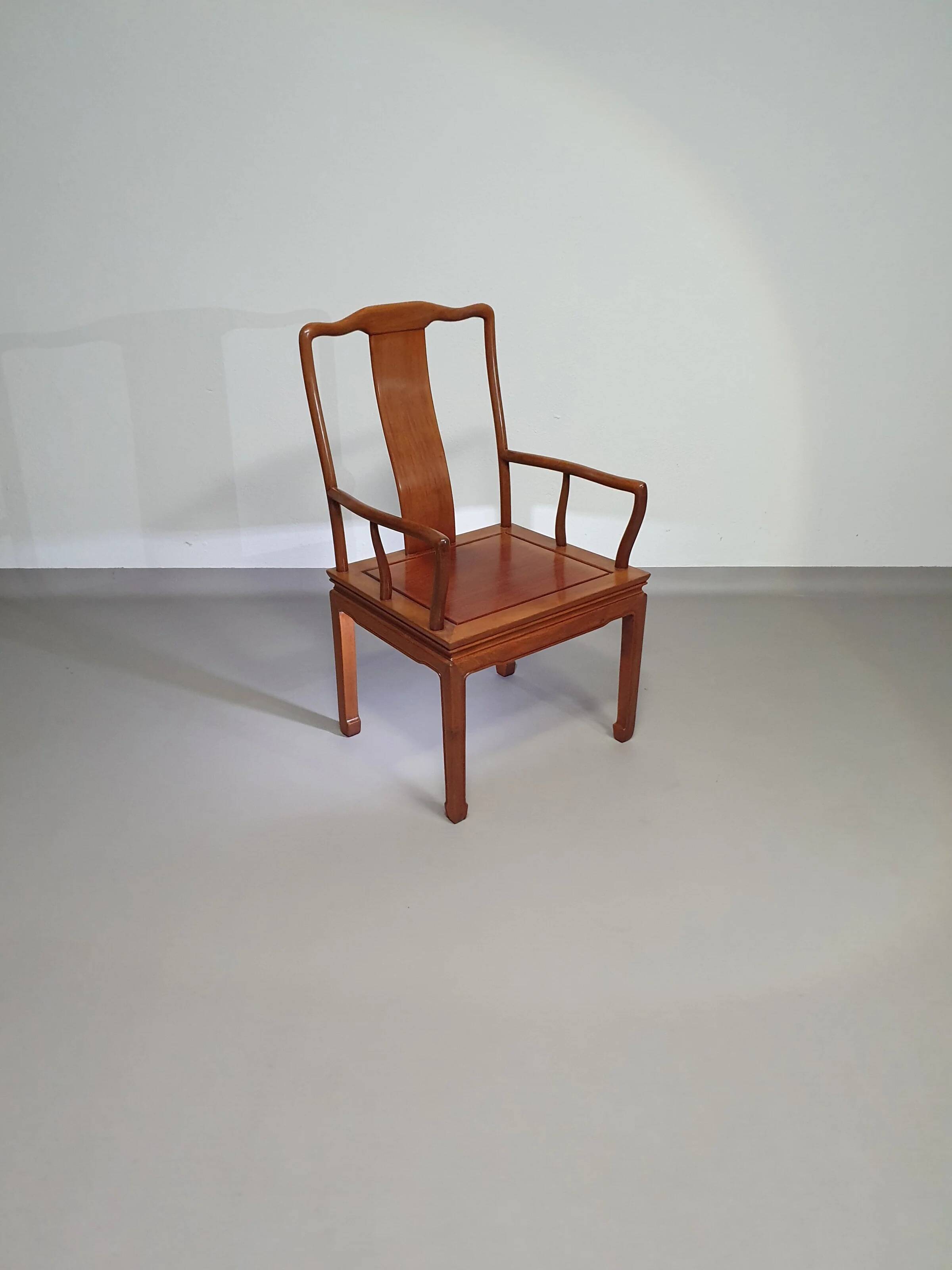 Vintage Chinese Ming rosewood chair