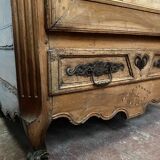 Bonnetière a chapeau de gendarme de style Louis XV en merisier XIX siècle