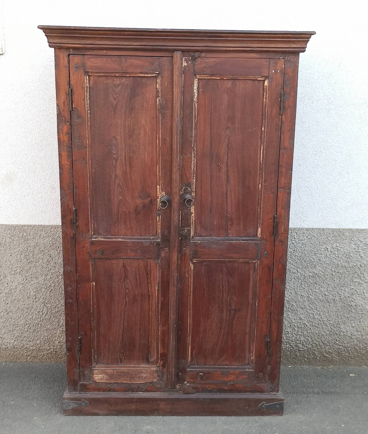 Armoire ancienne en bois