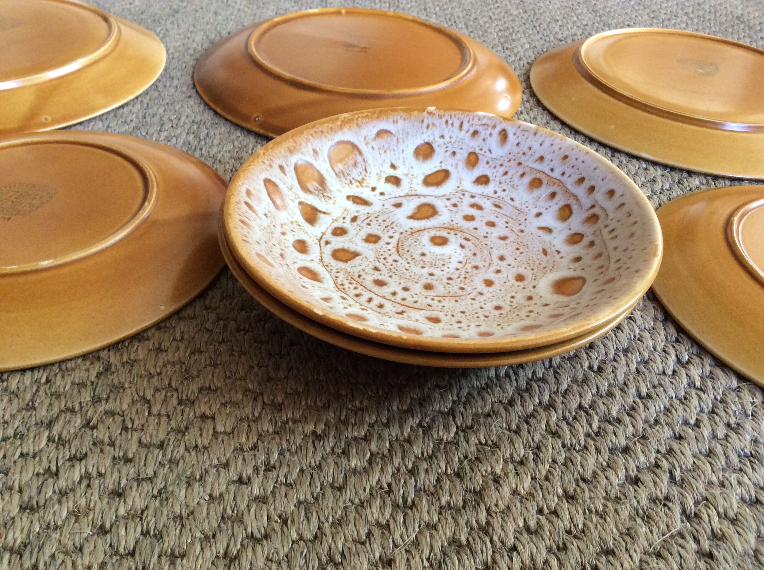 Set of 8 plates