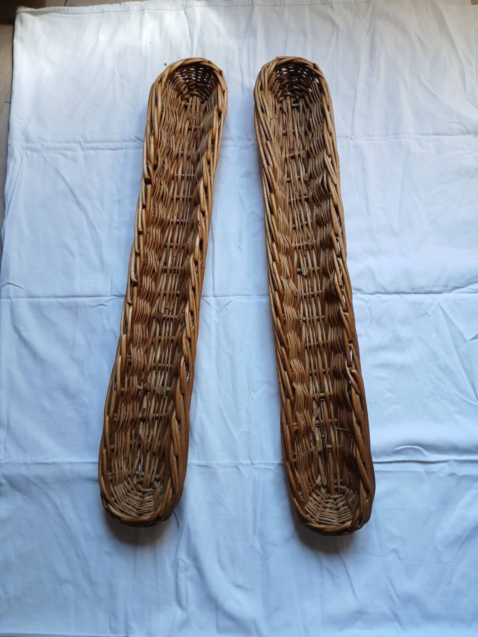 2 baker's baskets