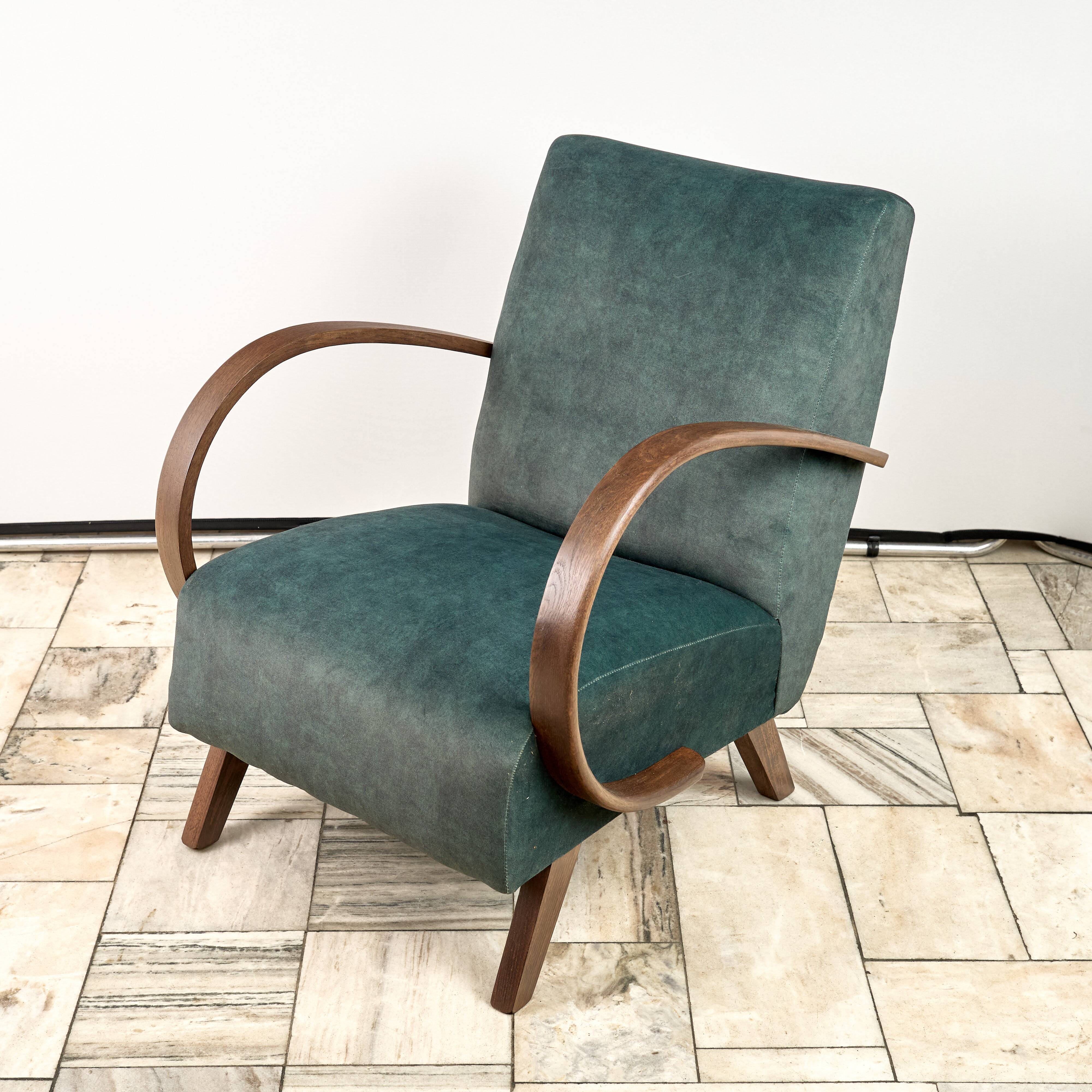H 410 type C Armchair designed by Jindrich Halabala, 1940s, Czechoslovakia