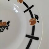 Dish decorated with apricot basket, Badonviller earthenware factory